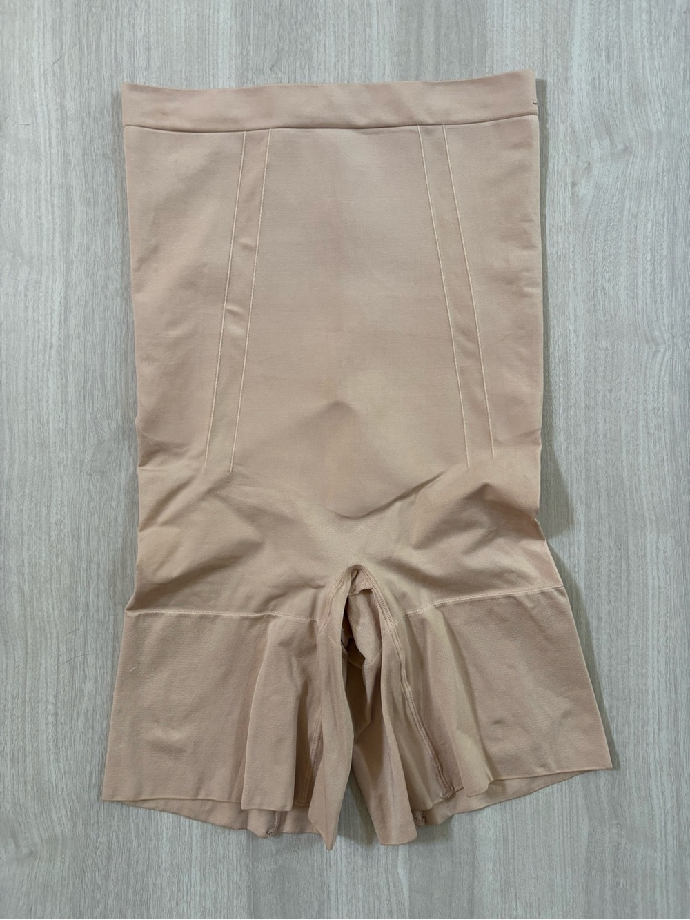 NWT SPANX Spanxsculpt OnCore Nude High-Waist Shaping Short Beige